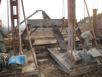 大壩防滲墻澆筑工程進(jìn)展順利，筑牢水利工程安全基石